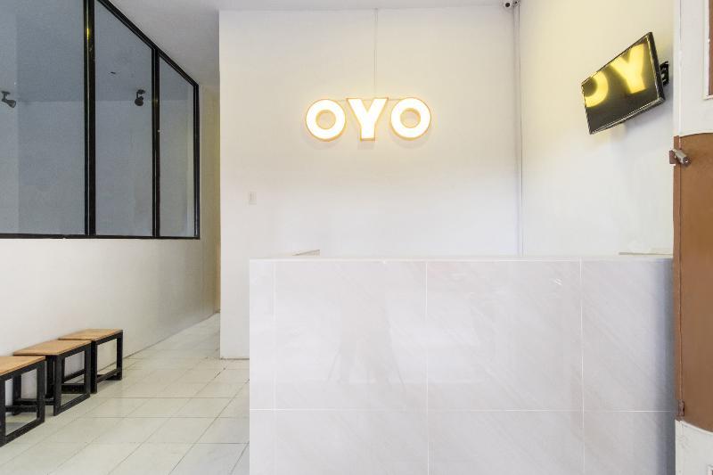 Oyo 835 Metropolitan Home Stay Medan Extérieur photo