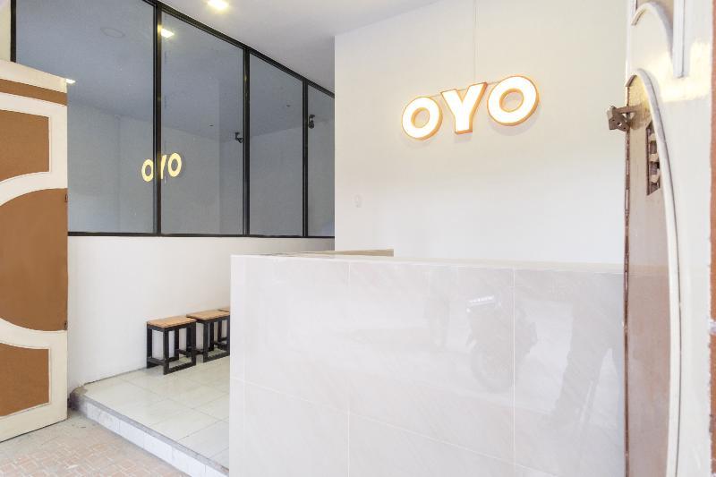 Oyo 835 Metropolitan Home Stay Medan Extérieur photo