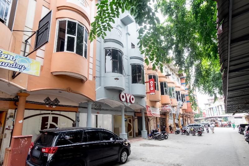 Oyo 835 Metropolitan Home Stay Medan Extérieur photo