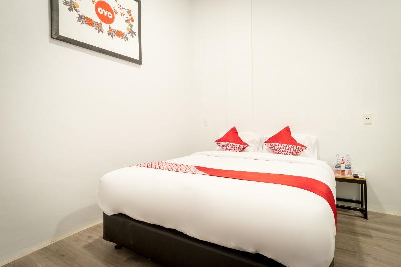 Oyo 835 Metropolitan Home Stay Medan Extérieur photo