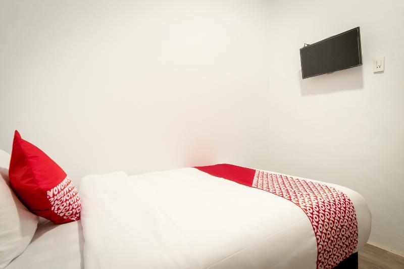 Oyo 835 Metropolitan Home Stay Medan Extérieur photo